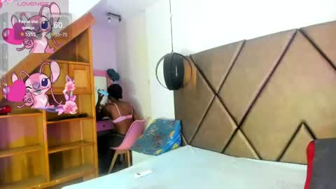 Snapshot of penelopeguzman__ chatting on 06-10-26, 07:13 Sweet Penelope online show from 06-10-26, 07:13