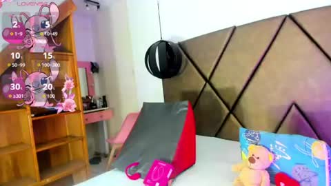 Snapshot of penelopeguzman__ chatting on 06-27-26, 06:02 Sweet Penelope online show from 06-27-26, 06:02