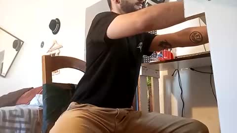 Snapshot of penesvoladores92 chatting on 11-18-25, 03:27 penesvoladores92 online show from 11-18-25, 03:27