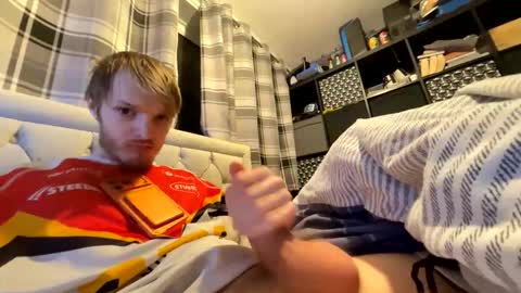 Penguin online show from 02-08-26, 11:41