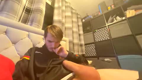 Penguin online show from 02-19-26, 10:17