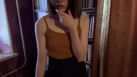 Snapshot of pennilinka chatting on 04-14-26, 02:01 Alya online show from 04-14-26, 02:01