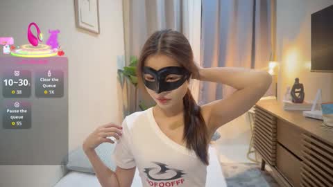 penny_coco online show from 10-21-25, 07:25