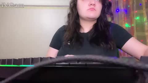 Snapshot of penny_perry chatting on 12-18-24, 06:14 penny_perry online show from 12-18-24, 06:14