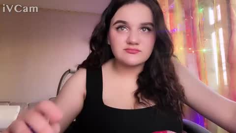 Snapshot of penny_perry chatting on 12-24-24, 12:22 penny_perry online show from 12-24-24, 12:22