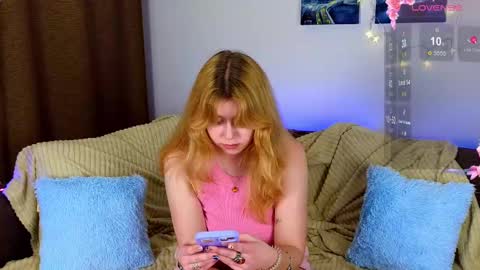 Snapshot of penny_staar chatting on 12-18-24, 09:08 Penny staar online show from 12-18-24, 09:08