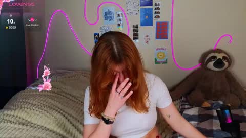 Snapshot of penny_staar chatting on 02-25-25, 06:20 Penny staar online show from 02-25-25, 06:20