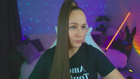 Dia  online show from 09-15-25, 07:47