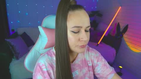 Dia  online show from 10-07-25, 09:34