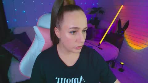 Dia  online show from 12-04-25, 02:32