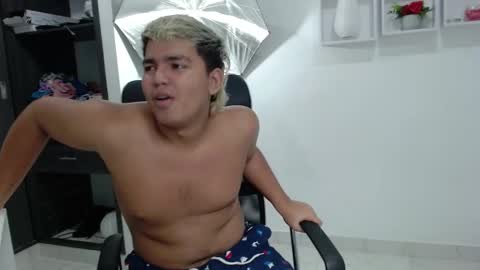 Snapshot of percibal_junior1 chatting on 01-28-25, 08:25 percibal_junior1 online show from 01-28-25, 08:25