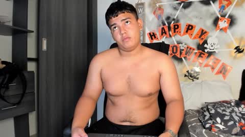 Snapshot of percibal_junior1 chatting on 10-31-25, 11:22 percibal_junior1 online show from 10-31-25, 11:22