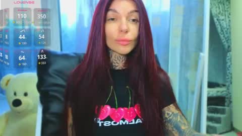 Snapshot of perfecttbaby77n chatting on 05-28-26, 10:01 Anna online show from 05-28-26, 10:01