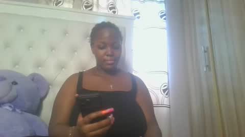 Snapshot of periwinkle20 chatting on 02-18-26, 06:42 Taurus online show from 02-18-26, 06:42
