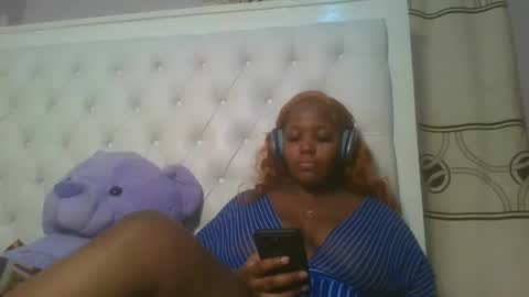 Snapshot of periwinkle20 chatting on 04-21-26, 02:51 Taurus online show from 04-21-26, 02:51