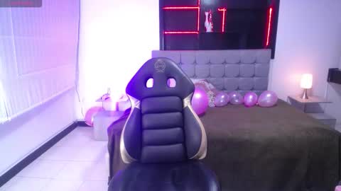 perla_lovely online show from 02-15-26, 12:25