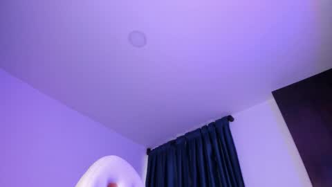 Perla online show from 03-18-26, 05:16