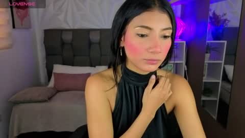 Snapshot of perlaa_moon_ chatting on 07-03-26, 05:30 PERLA online show from 07-03-26, 05:30