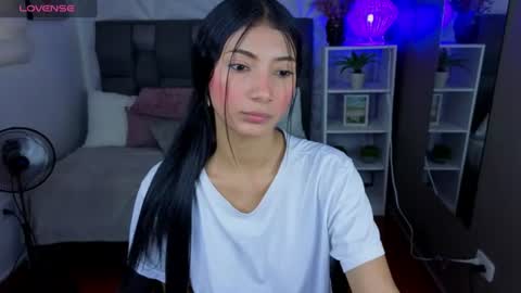 Snapshot of perlaa_moon_ chatting on 07-07-26, 06:56 PERLA online show from 07-07-26, 06:56