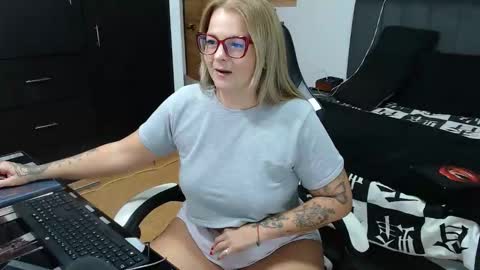 goloza online show from 04-19-26, 04:56