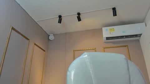 PerlaPreciosa online show from 02-22-26, 04:02