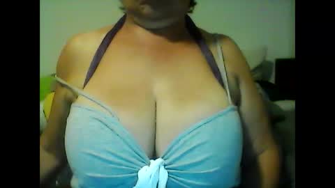 perlita070822 online show from 02-14-25, 05:09