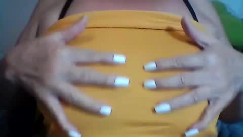 perlita070822 online show from 06-13-26, 05:05