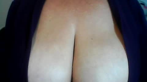 Snapshot of perlita070822 chatting on 07-05-26, 04:19 perlita070822 online show from 07-05-26, 04:19