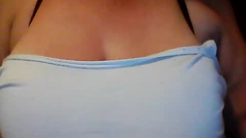 Snapshot of perlita070822 chatting on 07-09-26, 04:16 perlita070822 online show from 07-09-26, 04:16