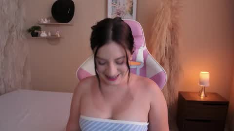 Snapshot of persefone_saira chatting on 02-21-26, 08:21 Marie online show from 02-21-26, 08:21