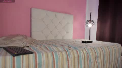Snapshot of persefone_saira chatting on 06-25-26, 01:26 Marie online show from 06-25-26, 01:26