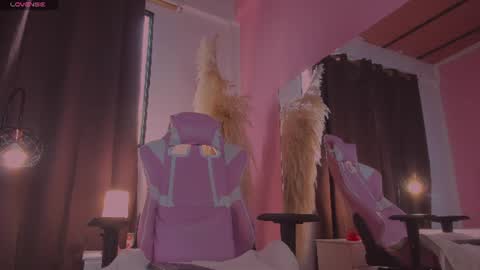 Snapshot of persefone_saira chatting on 07-06-26, 12:02 Marie online show from 07-06-26, 12:02