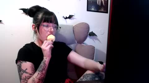 Persephone online show from 06-24-26, 12:04