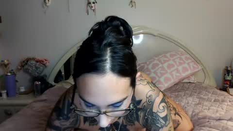 Snapshot of persianbabe1990 chatting on 07-18-26, 03:22 persianbabe1990 online show from 07-18-26, 03:22