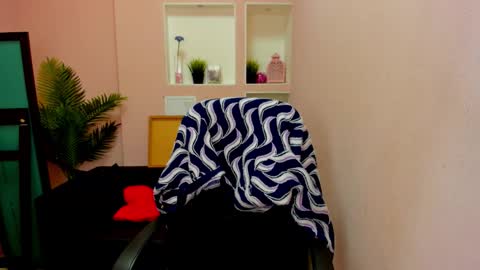 horror flying on the wings of the night.... online show from 09-27-25, 05:34