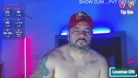 Snapshot of perverseveteranmanxxx chatting on 07-18-26, 03:11 Carlos online show from 07-18-26, 03:11