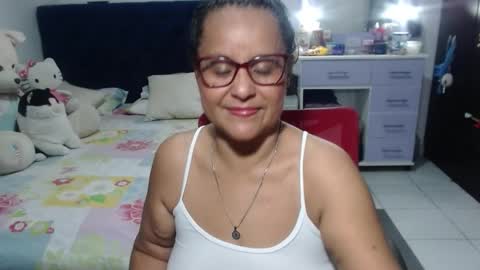 Snapshot of pervert_mommy_x chatting on 04-19-26, 10:25 SAMY online show from 04-19-26, 10:25