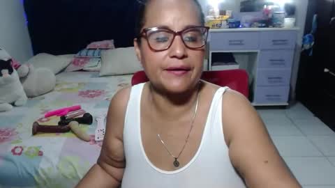 Snapshot of pervert_mommy_x chatting on 04-24-26, 10:18 SAMY online show from 04-24-26, 10:18