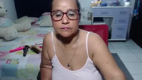 Snapshot of pervert_mommy_x chatting on 04-25-26, 09:56 SAMY online show from 04-25-26, 09:56