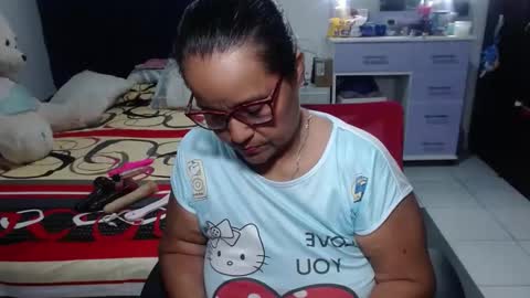 Snapshot of pervert_mommy_x chatting on 04-28-26, 09:47 SAMY online show from 04-28-26, 09:47