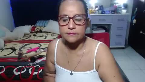 Snapshot of pervert_mommy_x chatting on 04-30-26, 09:37 SAMY online show from 04-30-26, 09:37