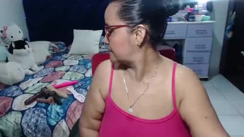Snapshot of pervert_mommy_x chatting on 05-06-26, 10:09 SAMY online show from 05-06-26, 10:09