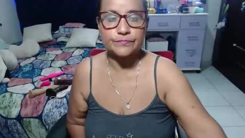 Snapshot of pervert_mommy_x chatting on 05-07-26, 10:09 SAMY online show from 05-07-26, 10:09