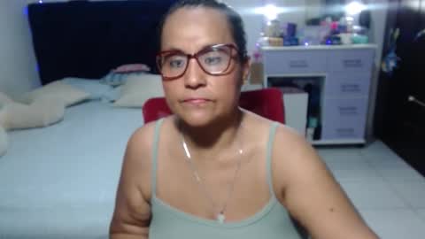 Snapshot of pervert_mommy_x chatting on 05-11-26, 10:32 SAMY online show from 05-11-26, 10:32