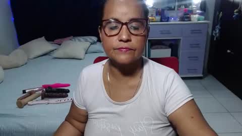 Snapshot of pervert_mommy_x chatting on 05-14-26, 11:50 SAMY online show from 05-14-26, 11:50