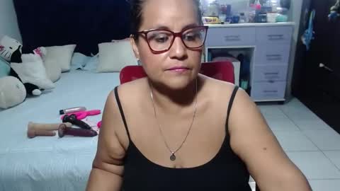 Snapshot of pervert_mommy_x chatting on 05-15-26, 10:33 SAMY online show from 05-15-26, 10:33