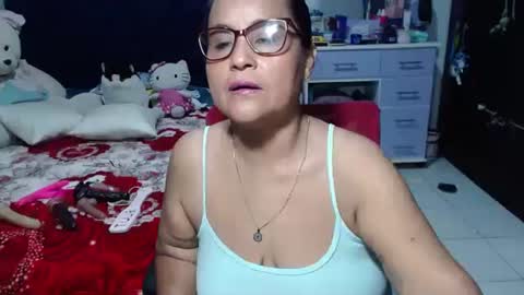 Snapshot of pervert_mommy_x chatting on 05-18-26, 09:59 SAMY online show from 05-18-26, 09:59