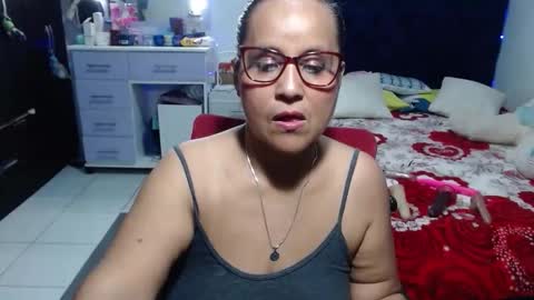 Snapshot of pervert_mommy_x chatting on 05-23-26, 10:08 SAMY online show from 05-23-26, 10:08
