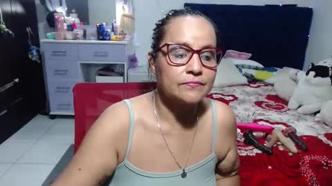 Snapshot of pervert_mommy_x chatting on 05-26-26, 10:33 SAMY online show from 05-26-26, 10:33