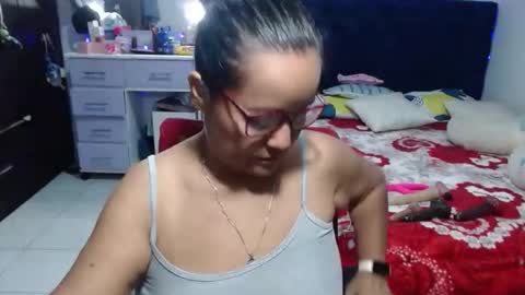 Snapshot of pervert_mommy_x chatting on 05-27-26, 10:56 SAMY online show from 05-27-26, 10:56